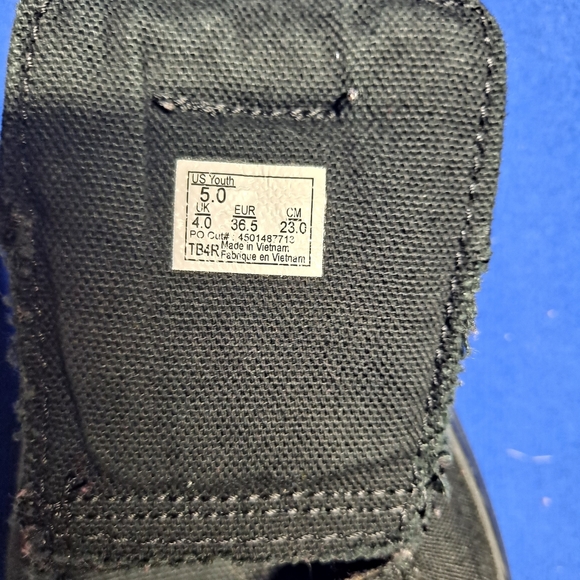 Vans - Picture 3 of 4